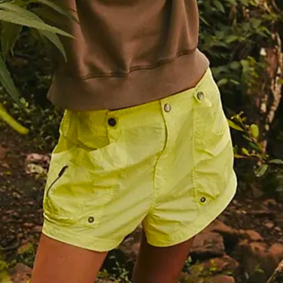 FREE PEOPLE New Heights Shorts in Sour Citrus Size Medium NWT - Picture 5 of 12